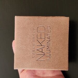 Urban decay naked illuminated lit